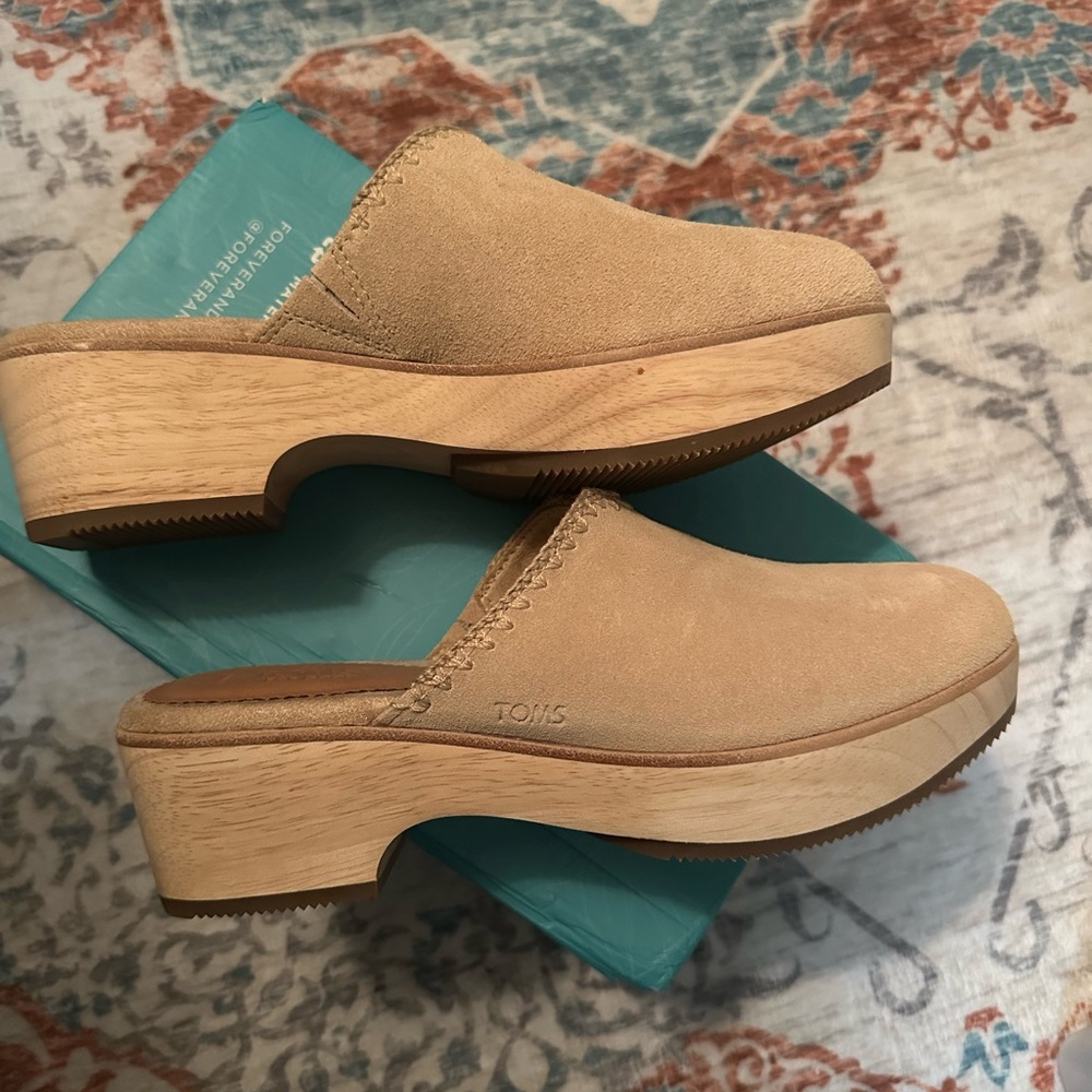 TOMS Beige Suede Women's Mules New
